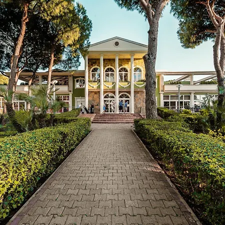 Resort Robinson Nobilis - 5*