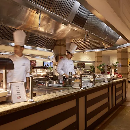 Robinson Nobilis Μπέλεκ