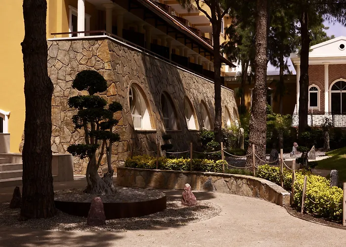 Robinson Nobilis Resort