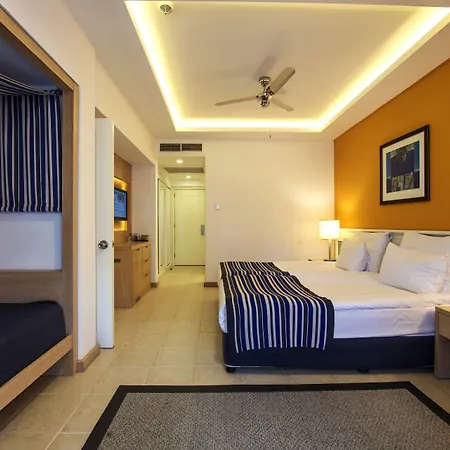 Robinson Nobilis 5* Белек